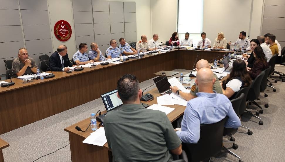 Hukuk, Siyasi İşler, Dışilişkiler ve Savunma Komitesi, "Ateşli Silahlar (Değişiklik) Yasa Tasarısı"nı ele aldı