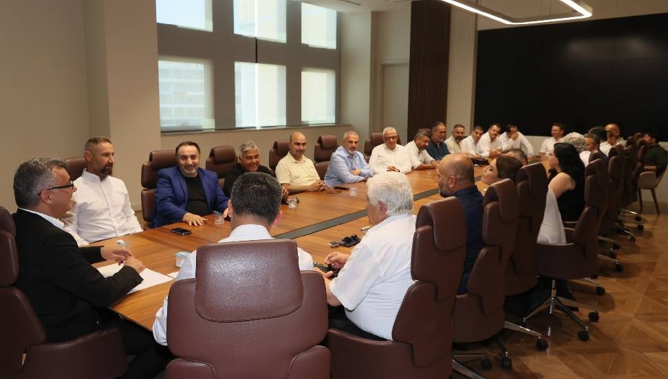 Tufan Erhürman, sendika temsilcilerini Kıbrıs sorunuyla ilgili bilgilendirdi