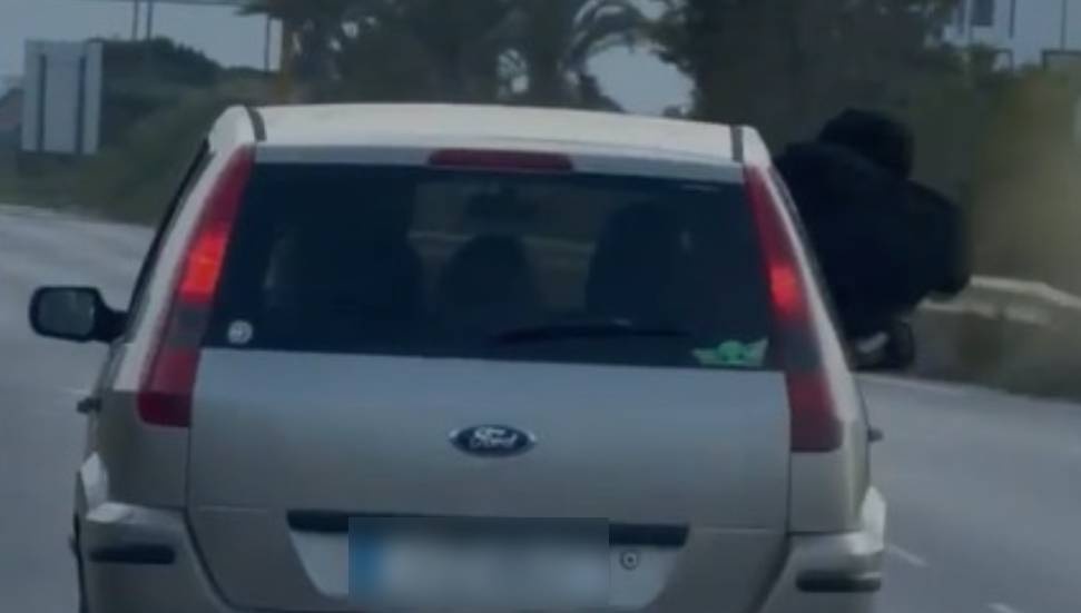 Trafik güvenliği ve insan hayatını tehlikeye atan sürücü ile yolcu rapor edildi