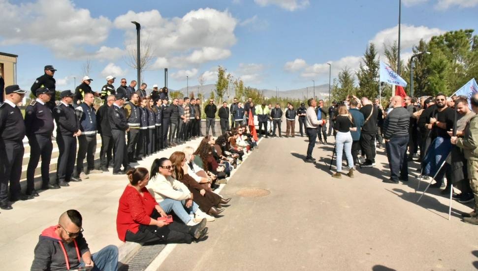 Meclis önünde Fiber Optik Protokolü’ne karşı eylem: “Bu protokol imzalanmayacak”