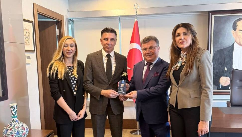 Hüseyin Amcaoğlu’na “Jüri Özel Ödülü” takdim edildi