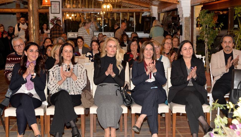 Nilden Bektaş Erhürman “Kadın Sağlığı ve Okuryazarlığı Paneli”ne katıldı