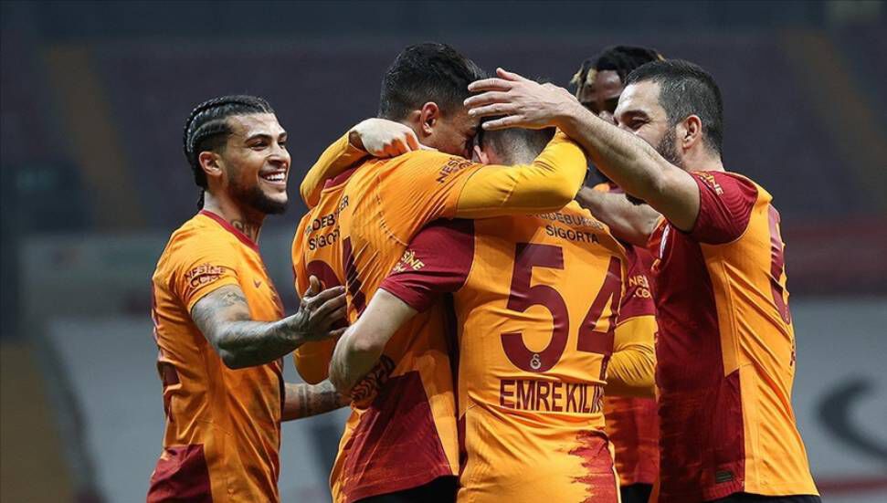 Ο ηγέτης Galatasaray κερδίζει σερί σε 8 παιχνίδια