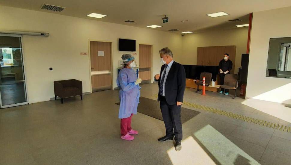 Υπουργός Υγείας, Δρ.  Ο Burhan Nalbantoğlu πέρασε στο Κρατικό Νοσοκομείο