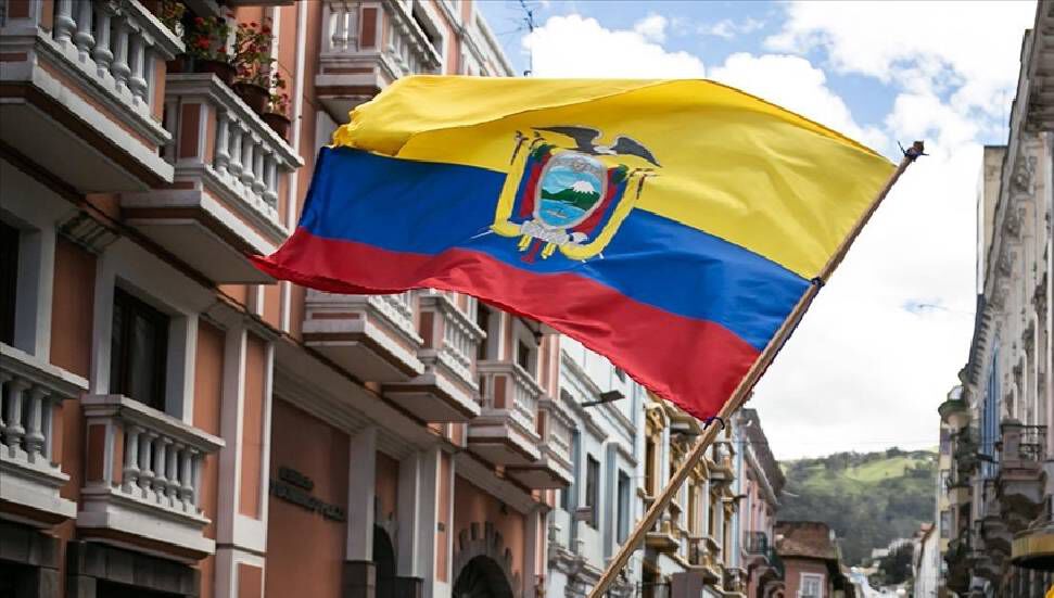 Ο υπουργός Υγείας παραιτείται στον Ισημερινό